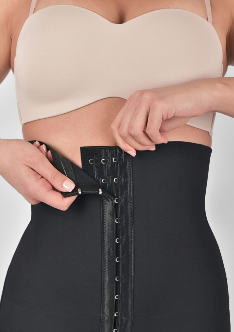 Post-Surgical Compression Garment with Silicone for Scar Healing - Image 5