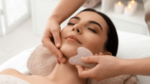 Πέτρα gua sha από ροζ χαλαζία για περιποίηση προσώπου